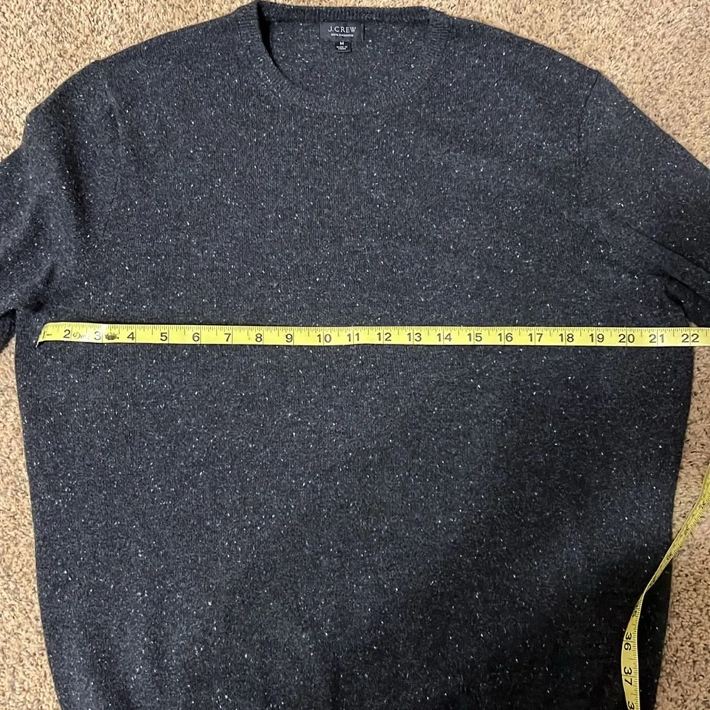 J. Crew Cashmere Sweater. Gray - size Medium